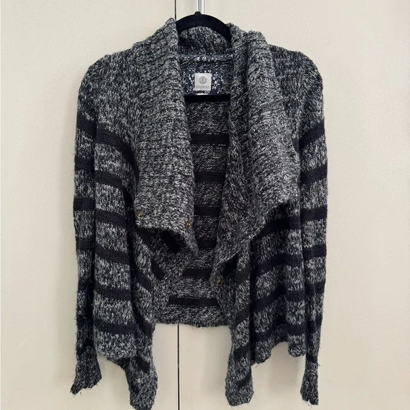 Element Black and Gray Cowl Neck Sweater with Wavy Stripes - Picture 3 of 4